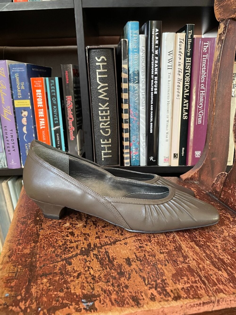 vintage pump, size 8.5 W